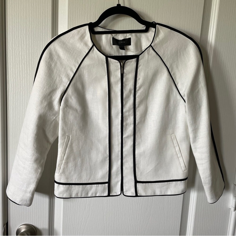 J Crew white with navy blue piping zip up blazer size 4